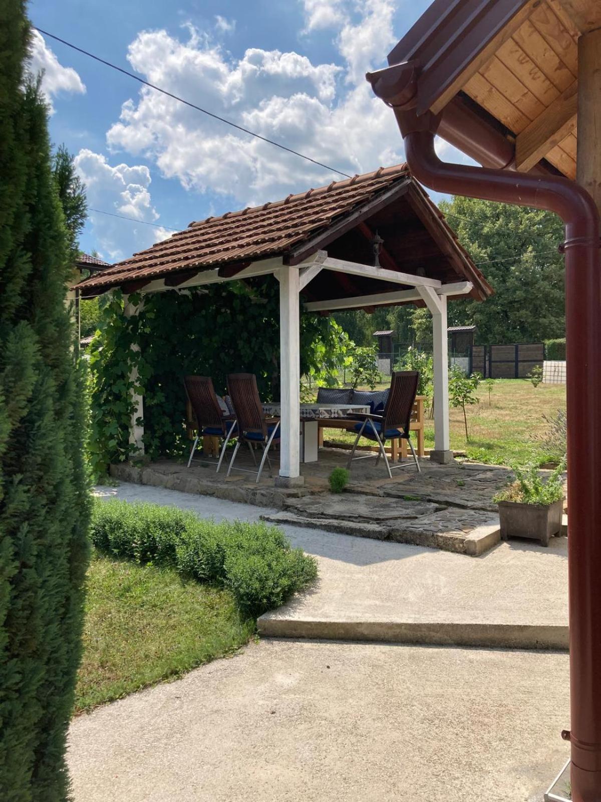 Holiday Home Tunnel Ravne 비소코 외부 사진