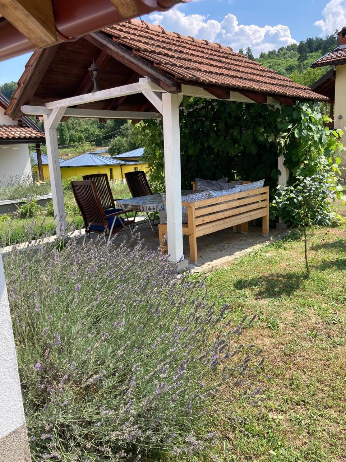 Holiday Home Tunnel Ravne 비소코 외부 사진